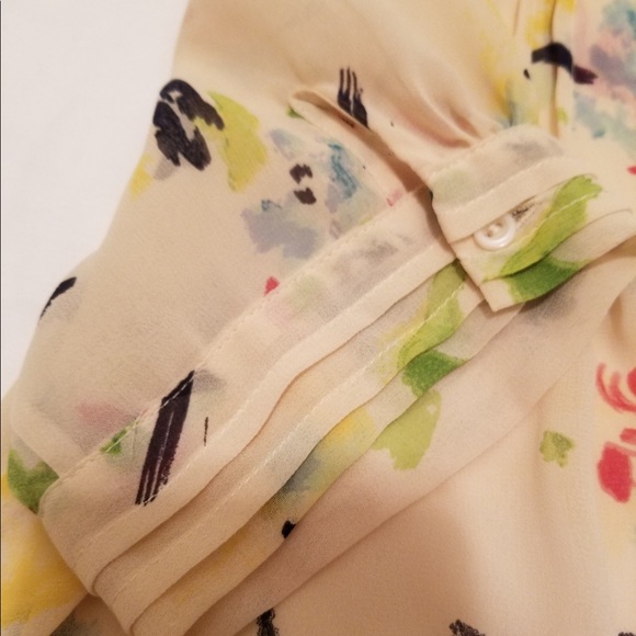 Short sleeve button up top - Picture 8 of 8